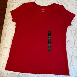 Banana Republic tee Color- red Size M